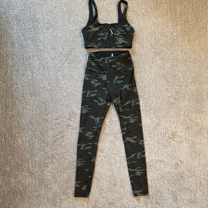 Good American Camo Set